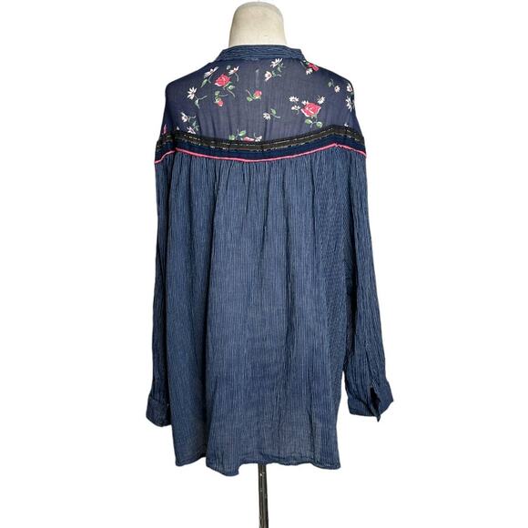 Free People Blue Hearts and Colors Long Sleeves Tunic Blouse size M - Picture 2 of 14